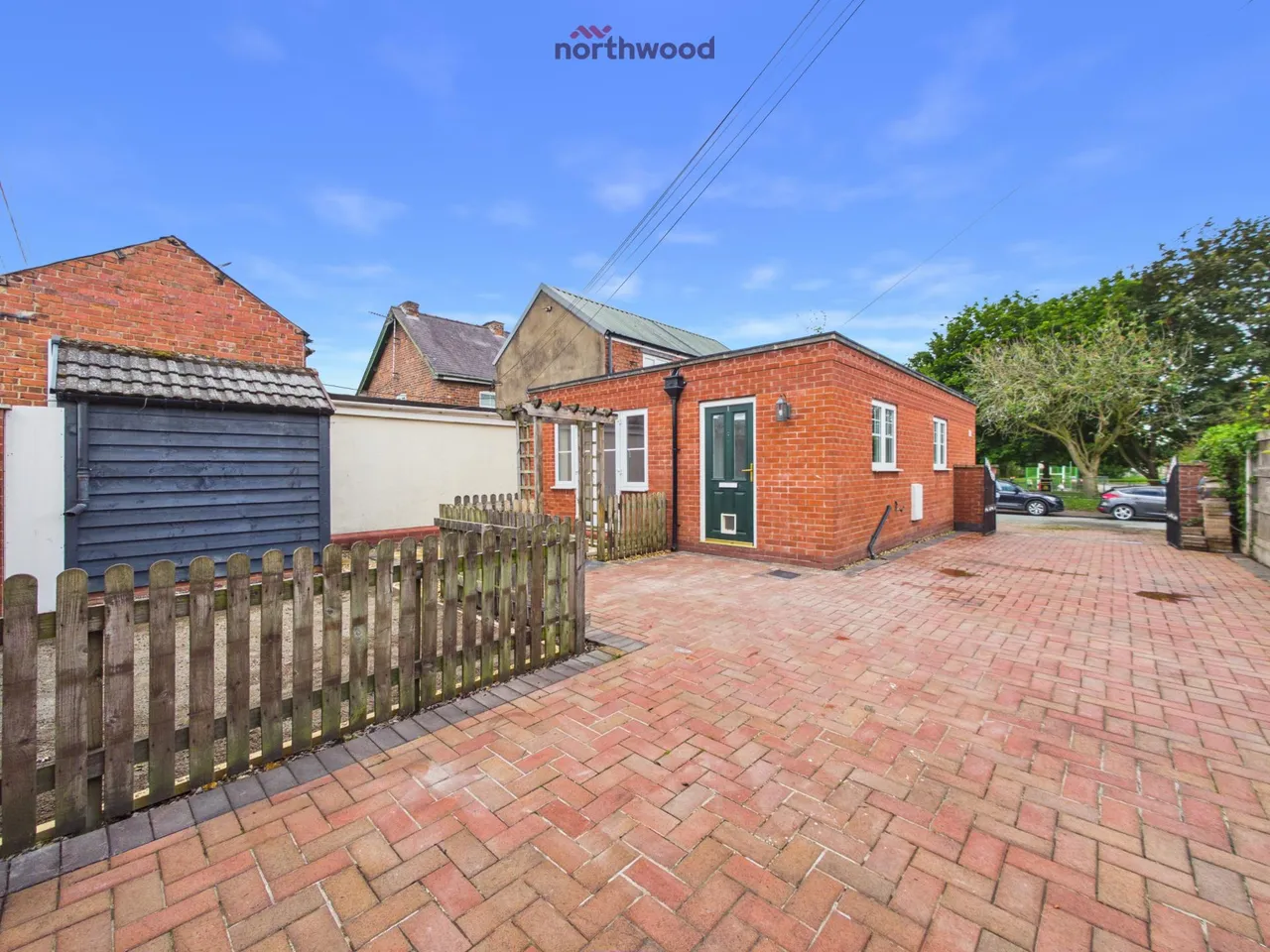 1 bed house for sale, High Street, Wrexham, LL12
