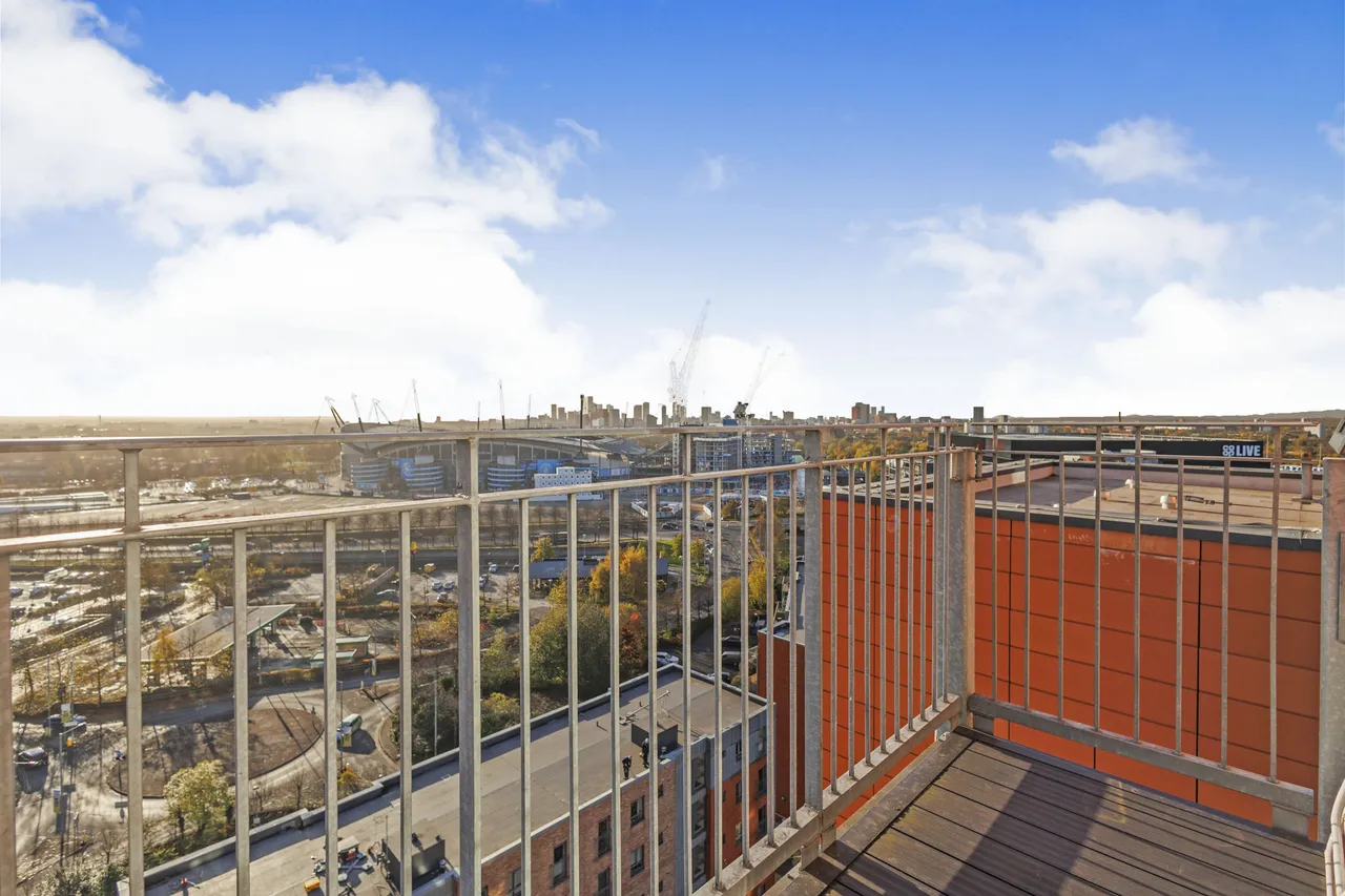 2 bed flat for sale — Stillwater Drive, Manchester, Greater Manchester, M11
