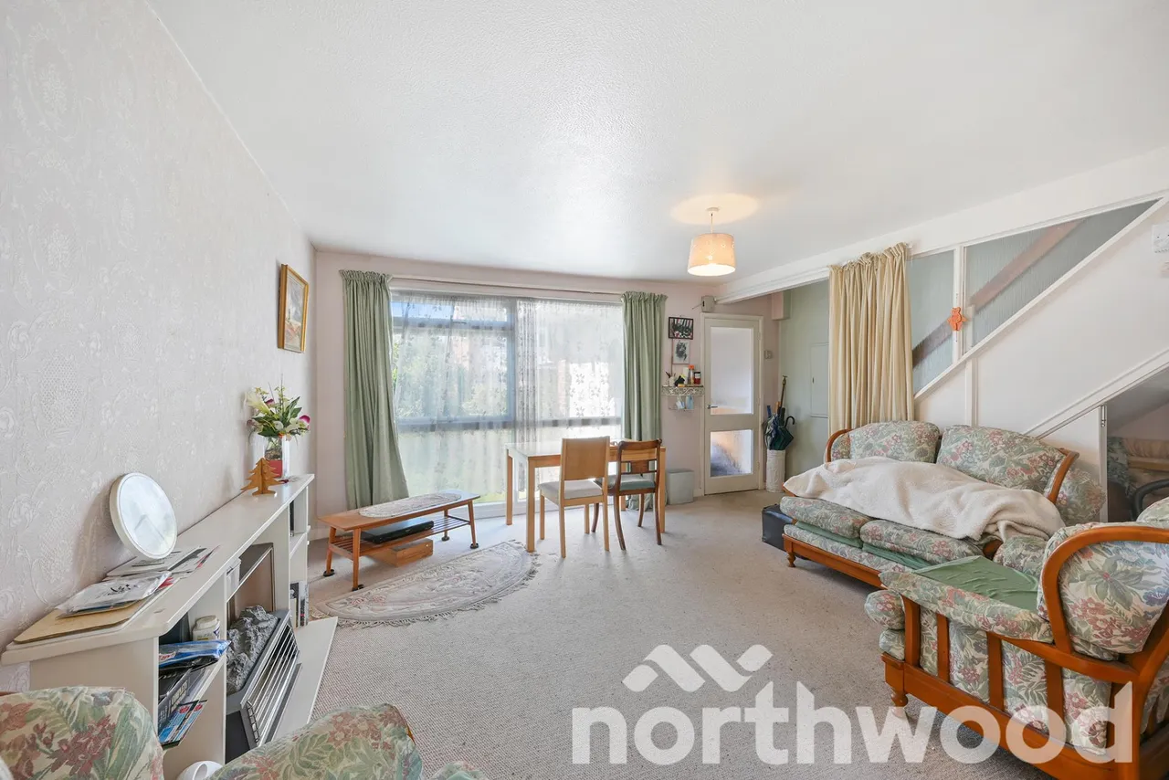 Kelvin Close, West Ewell, KT19, photo 7