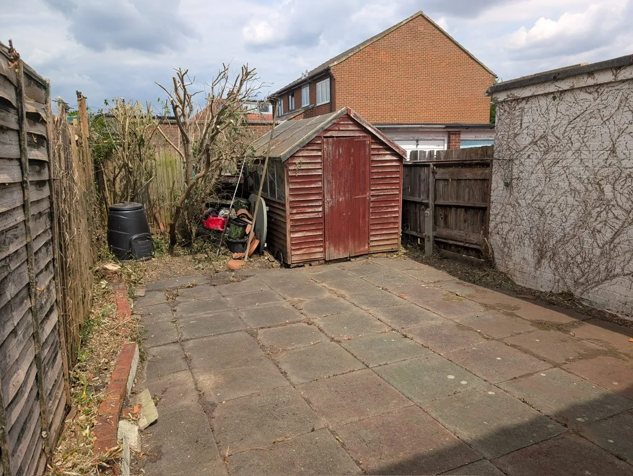 Kelvin Close, West Ewell, KT19, photo 6