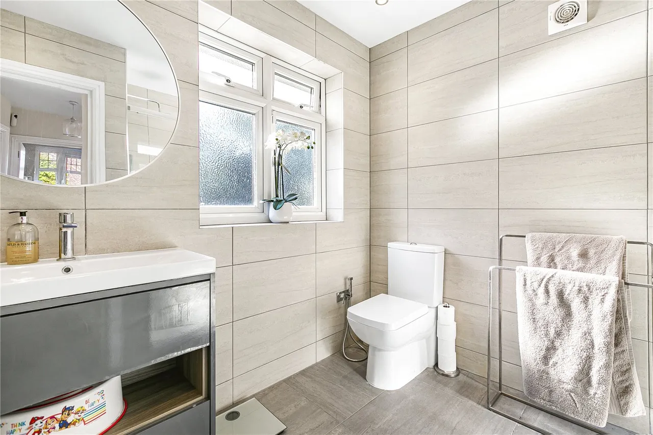 Bridge Way, Twickenham, TW2, photo 15