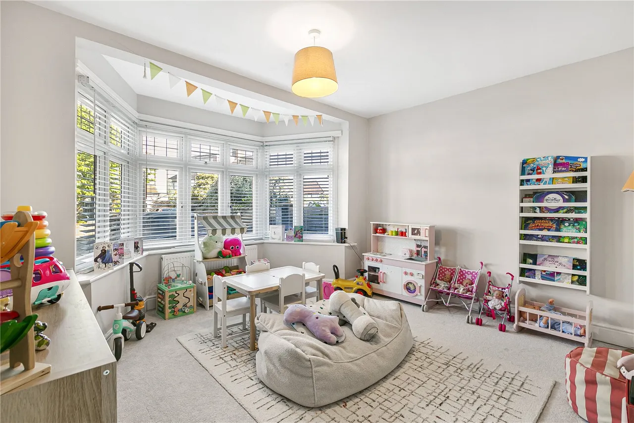 Bridge Way, Twickenham, TW2, photo 10