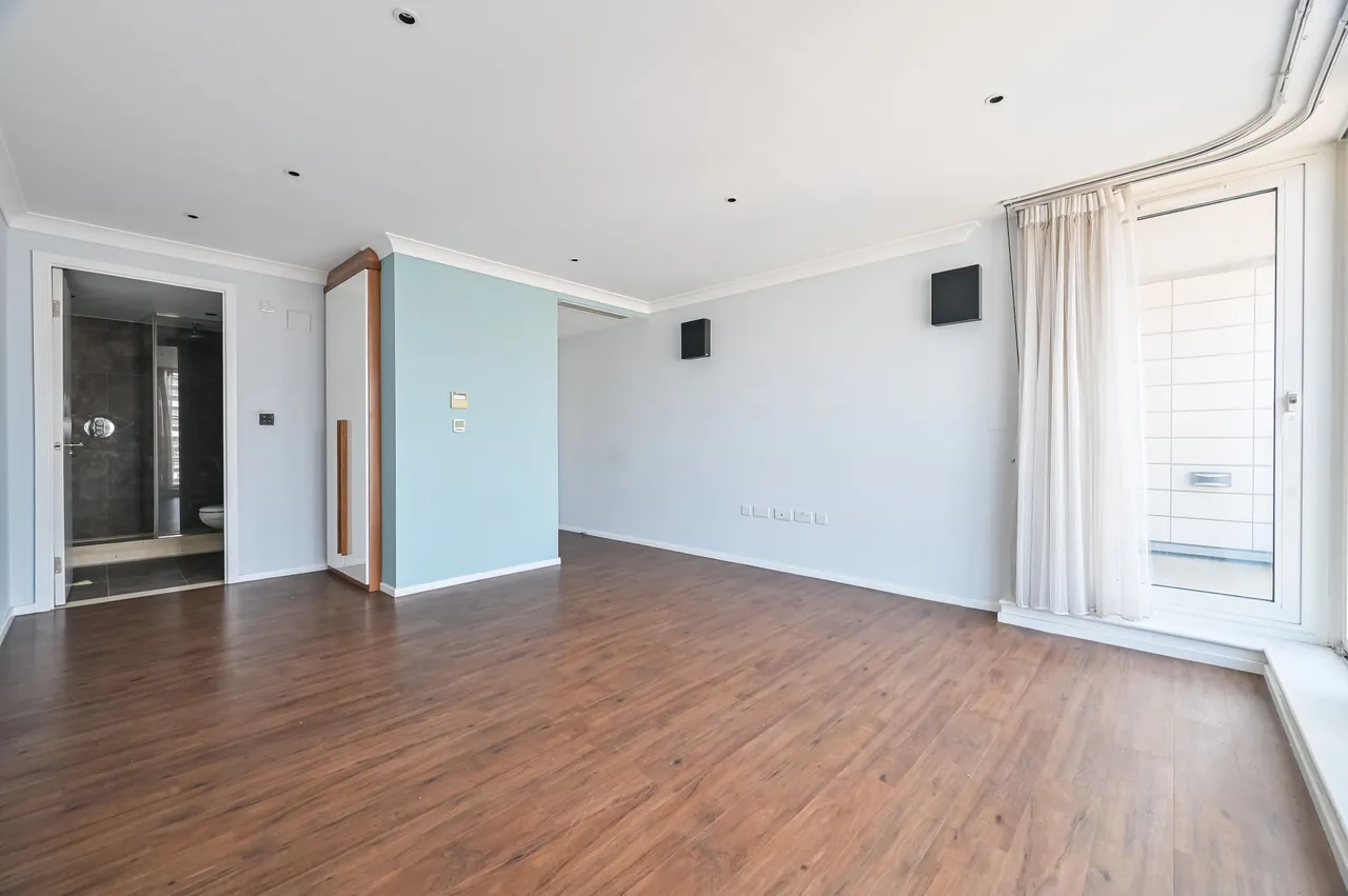 London, E16, photo 20