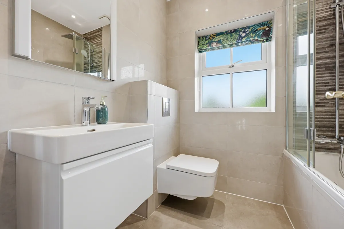 Cleves Close, Loughton, IG10, photo 26