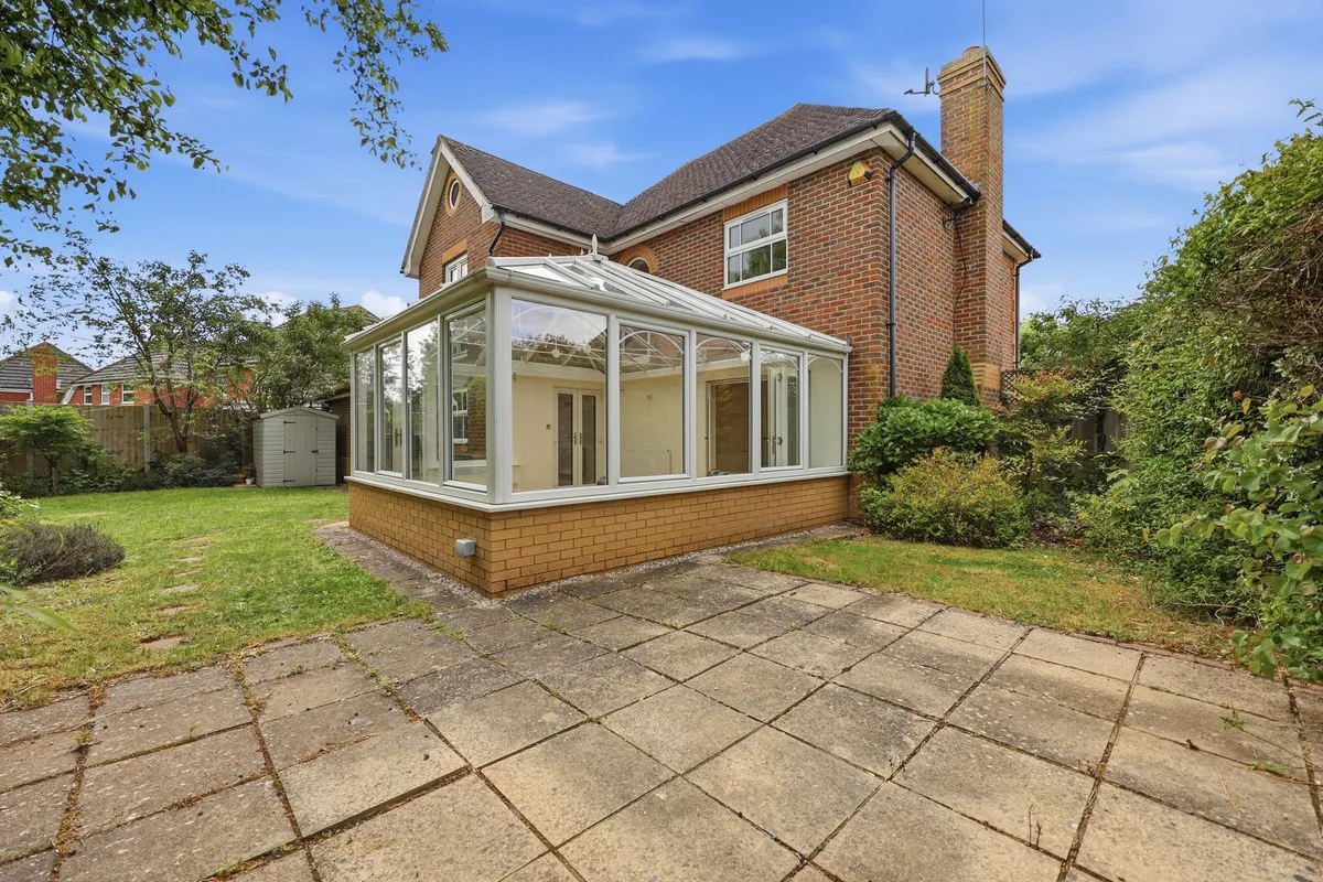 Cleves Close, Loughton, IG10, photo 2