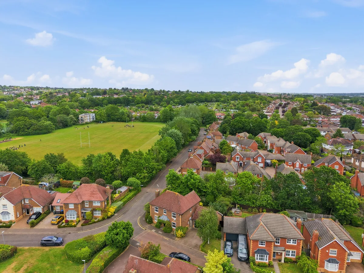 Cleves Close, Loughton, IG10, photo 28