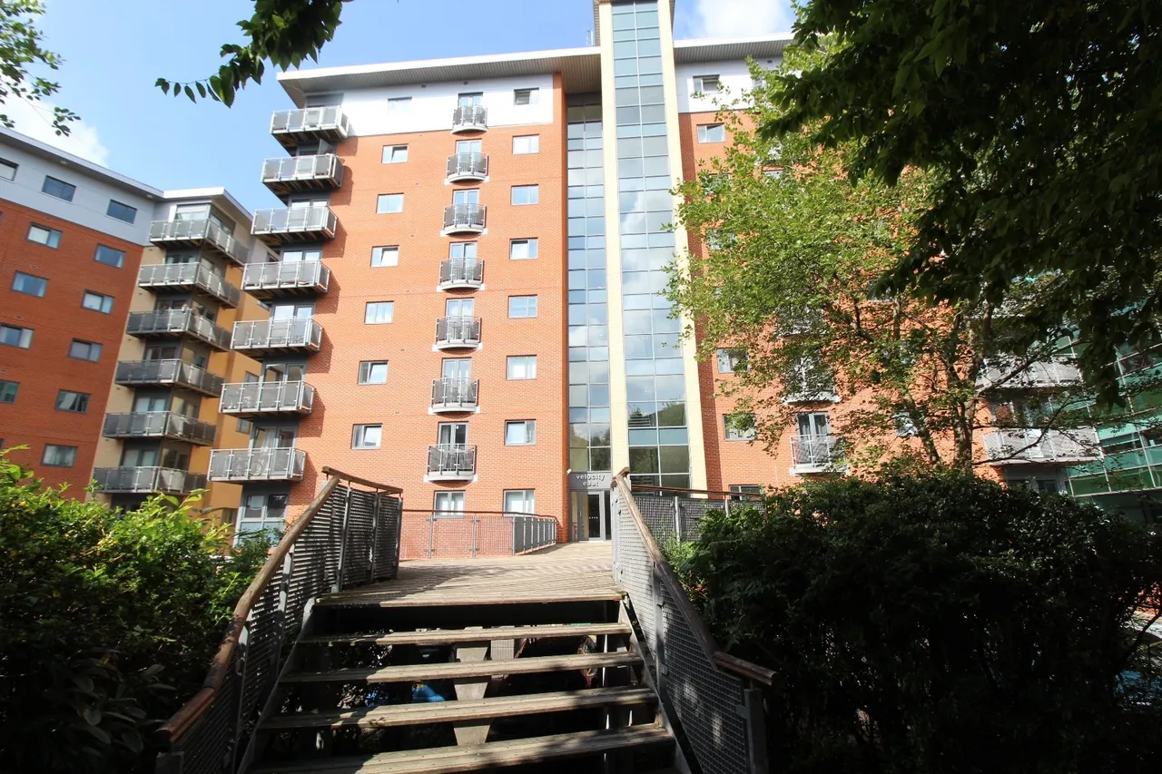 City Walk, Leeds, LS11, photo 3