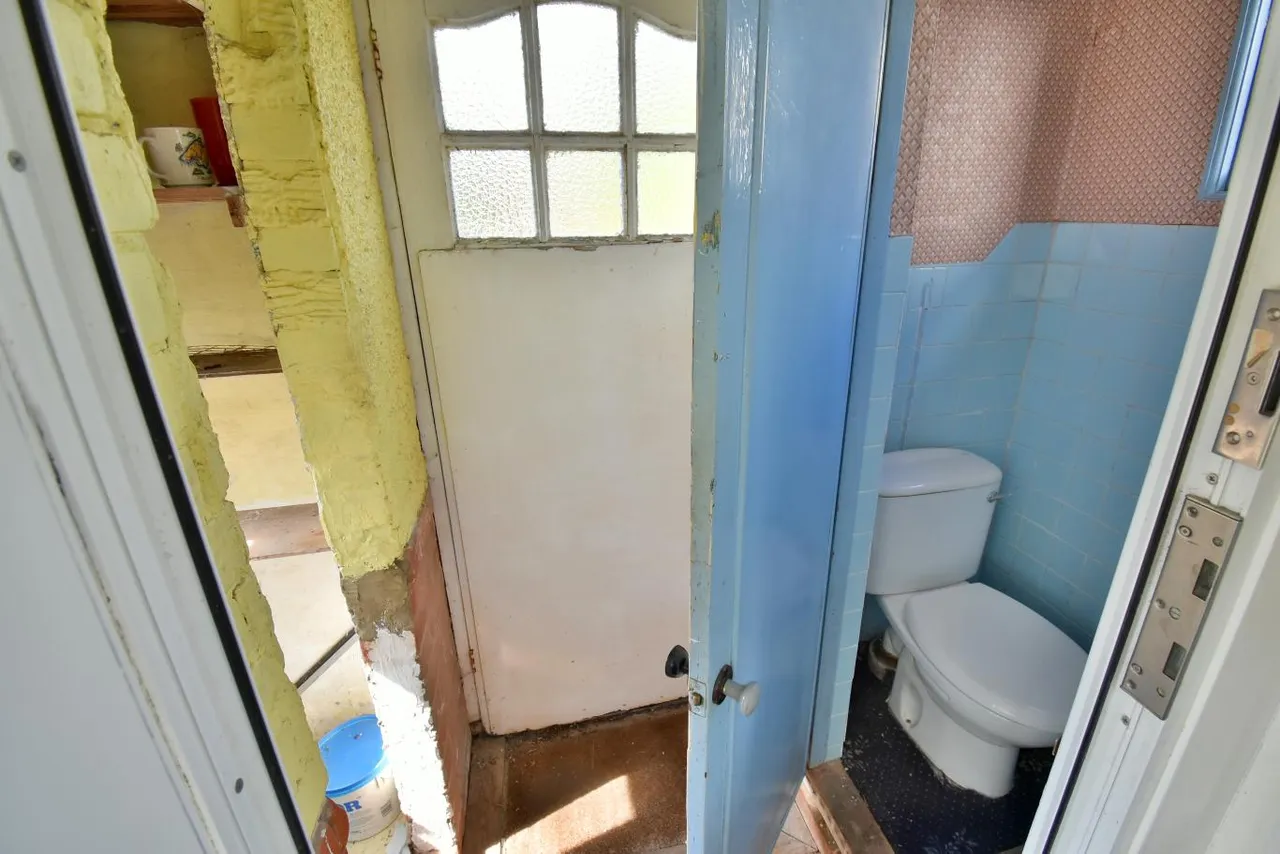 Clayford Avenue, BH22, photo 9