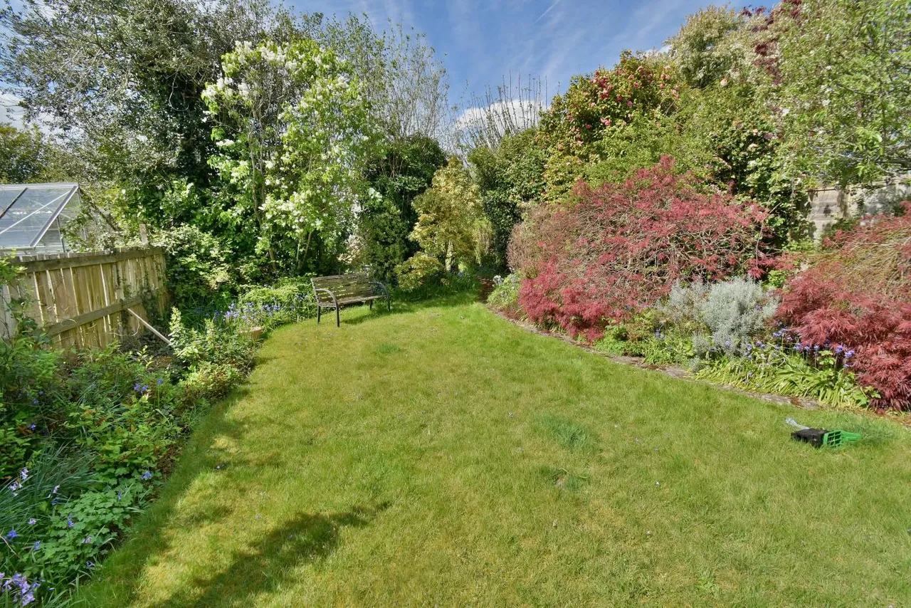 Clayford Avenue, BH22, photo 4