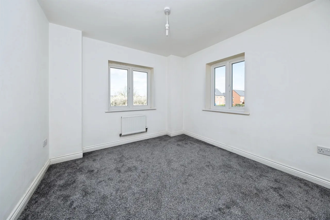 Newport Road, MK10, photo 6