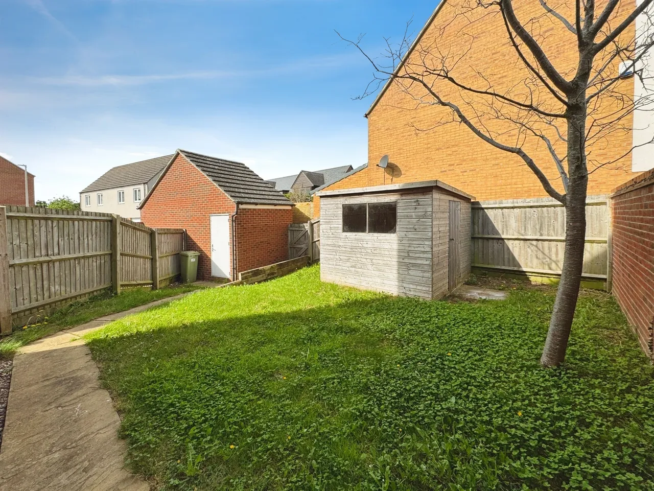 Newport Road, MK10, photo 16
