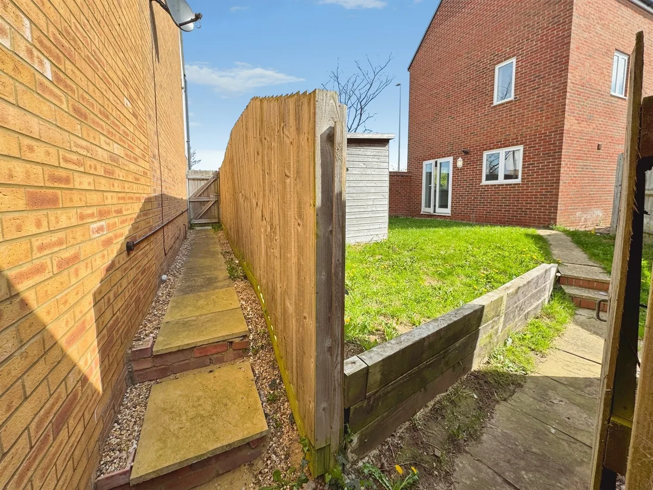 Newport Road, MK10, photo 19