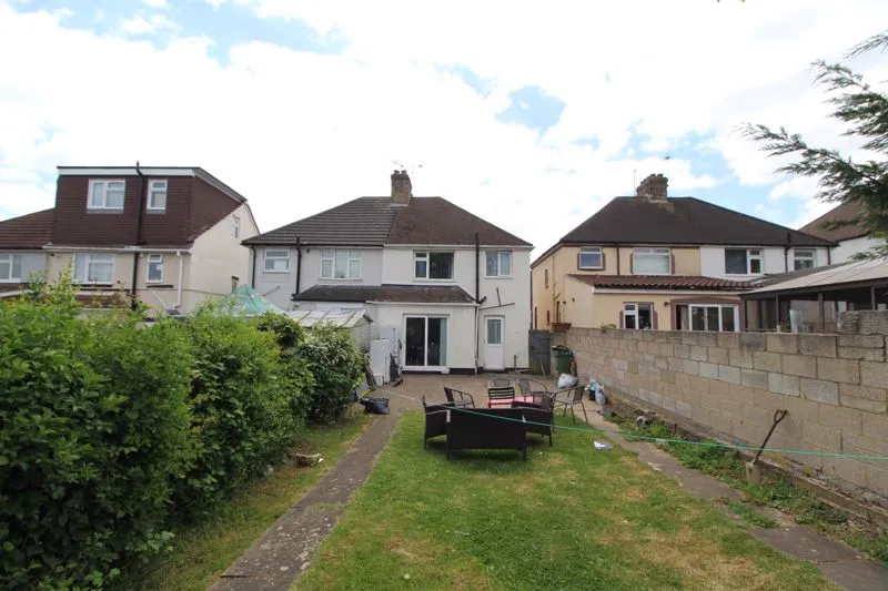 Thirlstone Road, Luton LU4 8QT, photo 12