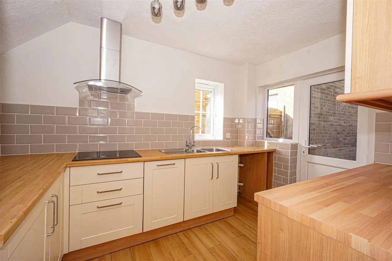 Farmlands Close, St. Leonards-On-Sea, photo 17