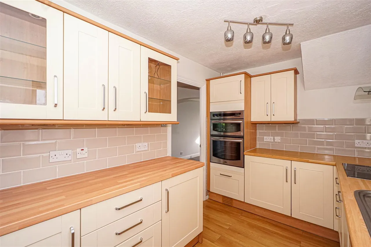 Farmlands Close, St. Leonards-On-Sea, photo 18
