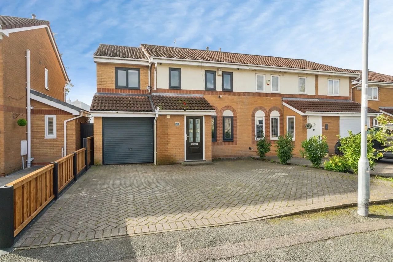 4 bed house for sale, High Beeches, Bolton, BL2