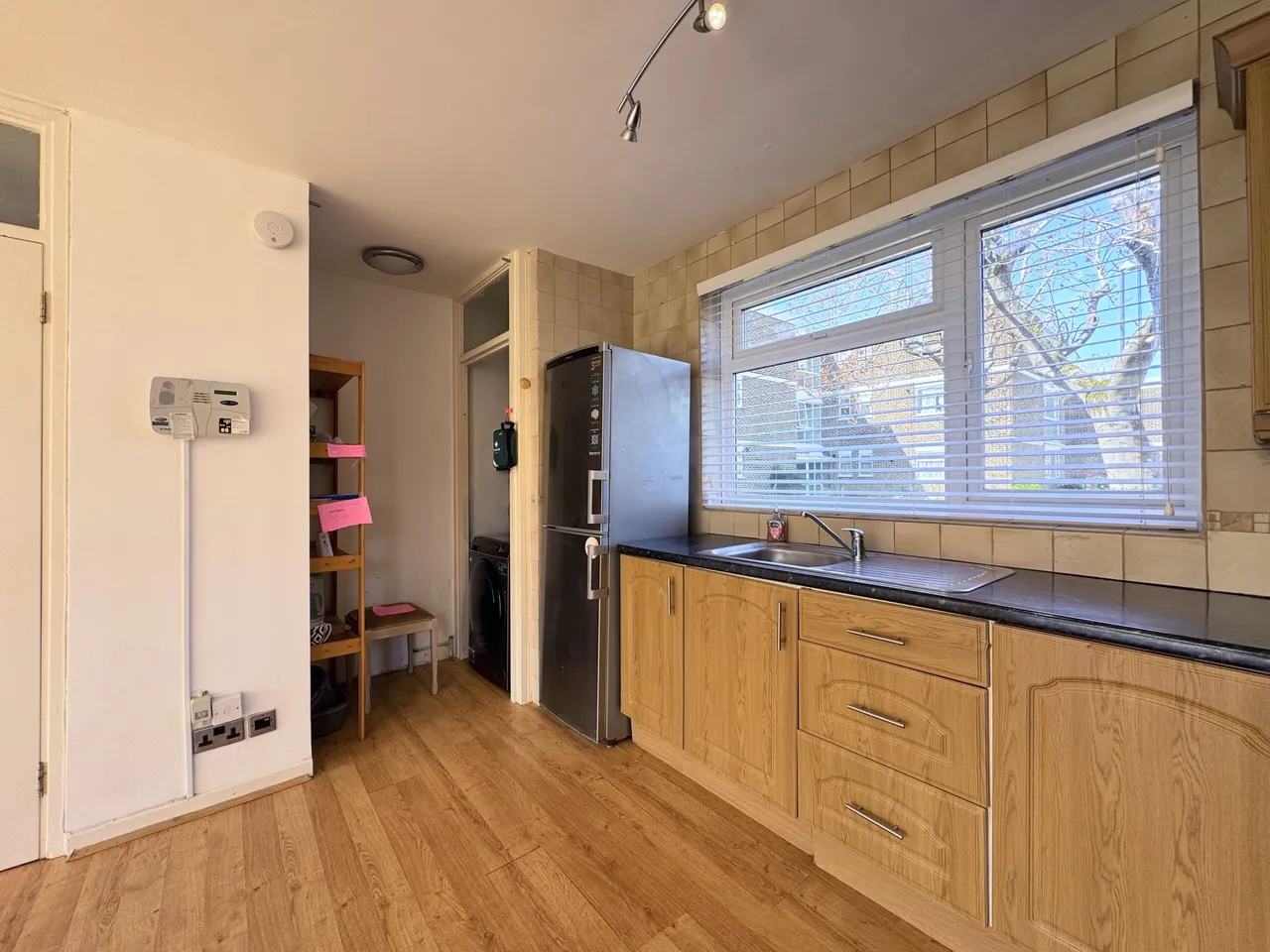 Stratton Close, Edgware, HA8, photo 5
