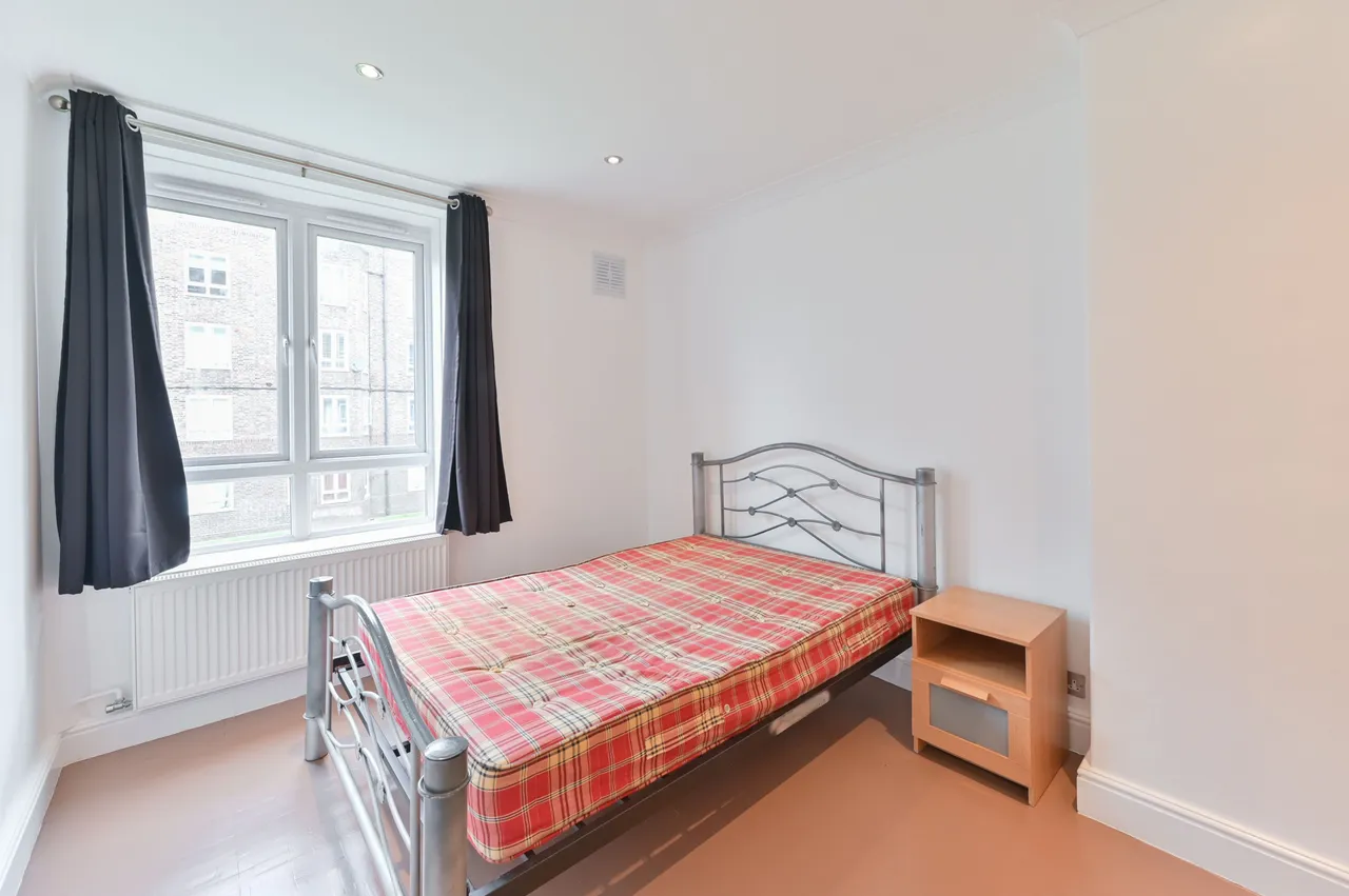 10 Pulham House, Dorset Road, London, photo 5