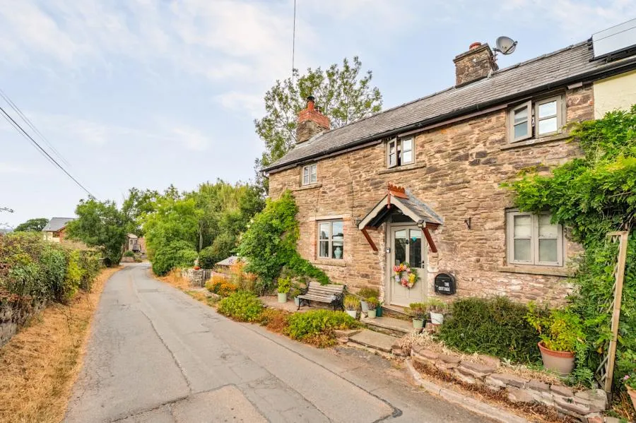 The Cottage, Velindre, LD3, photo 20