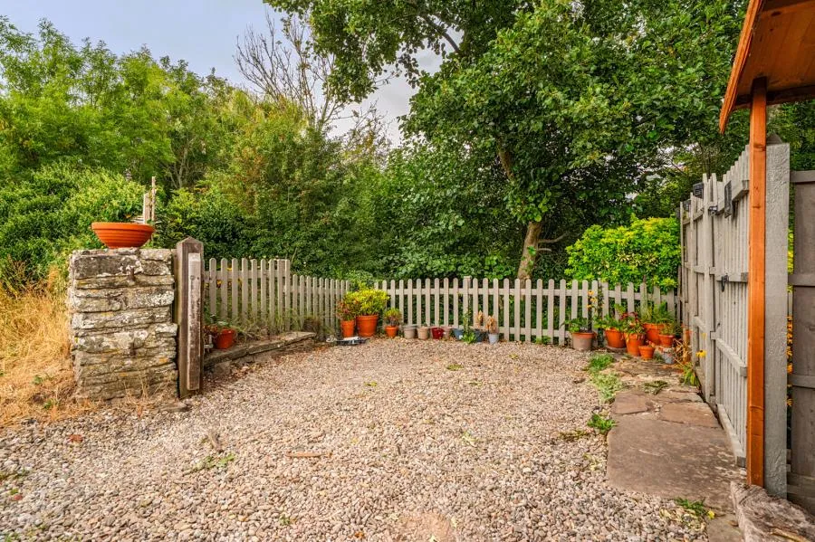 The Cottage, Velindre, LD3, photo 18