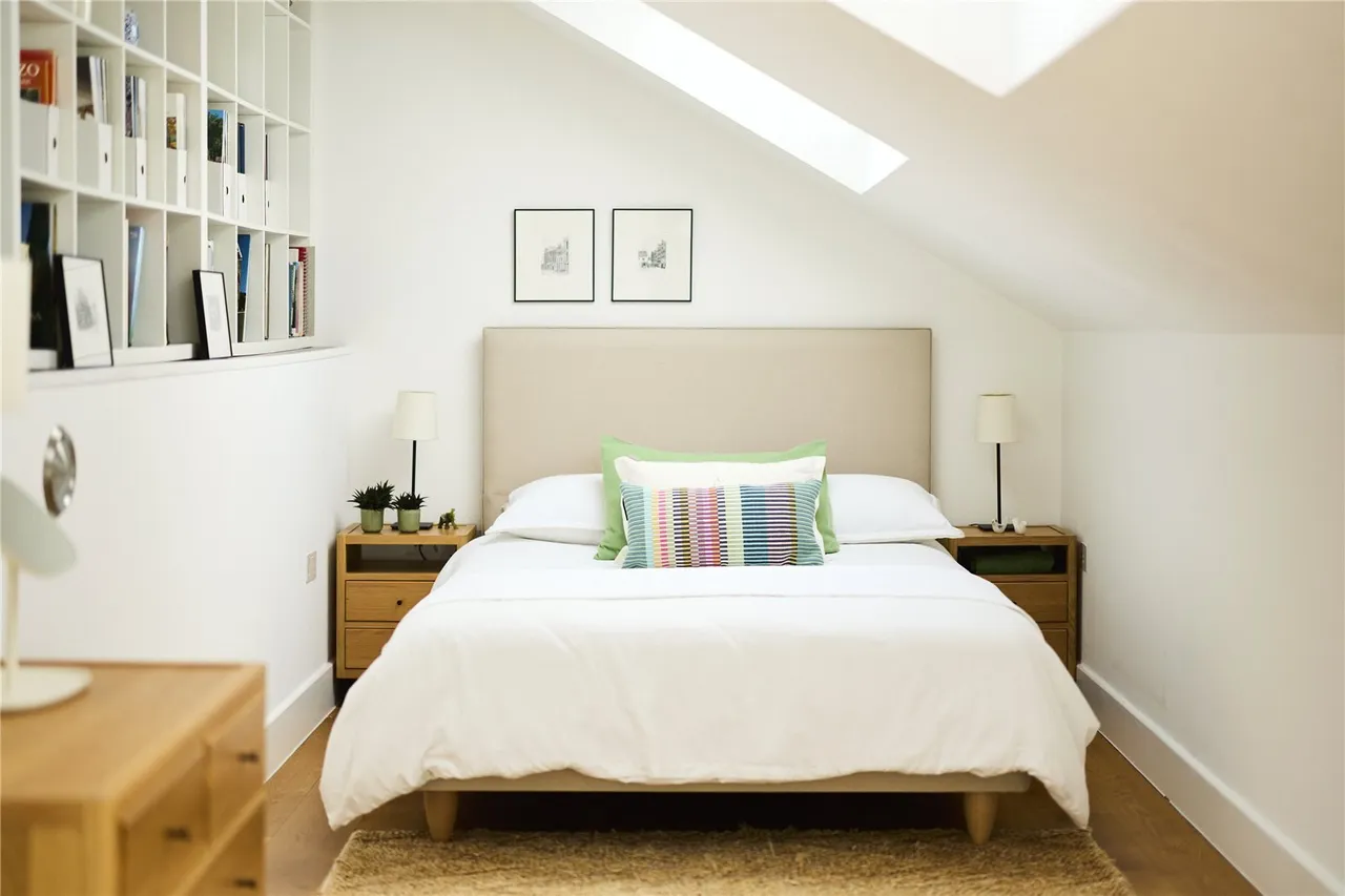 3 bed house for sale — Essex Mews, SE19
