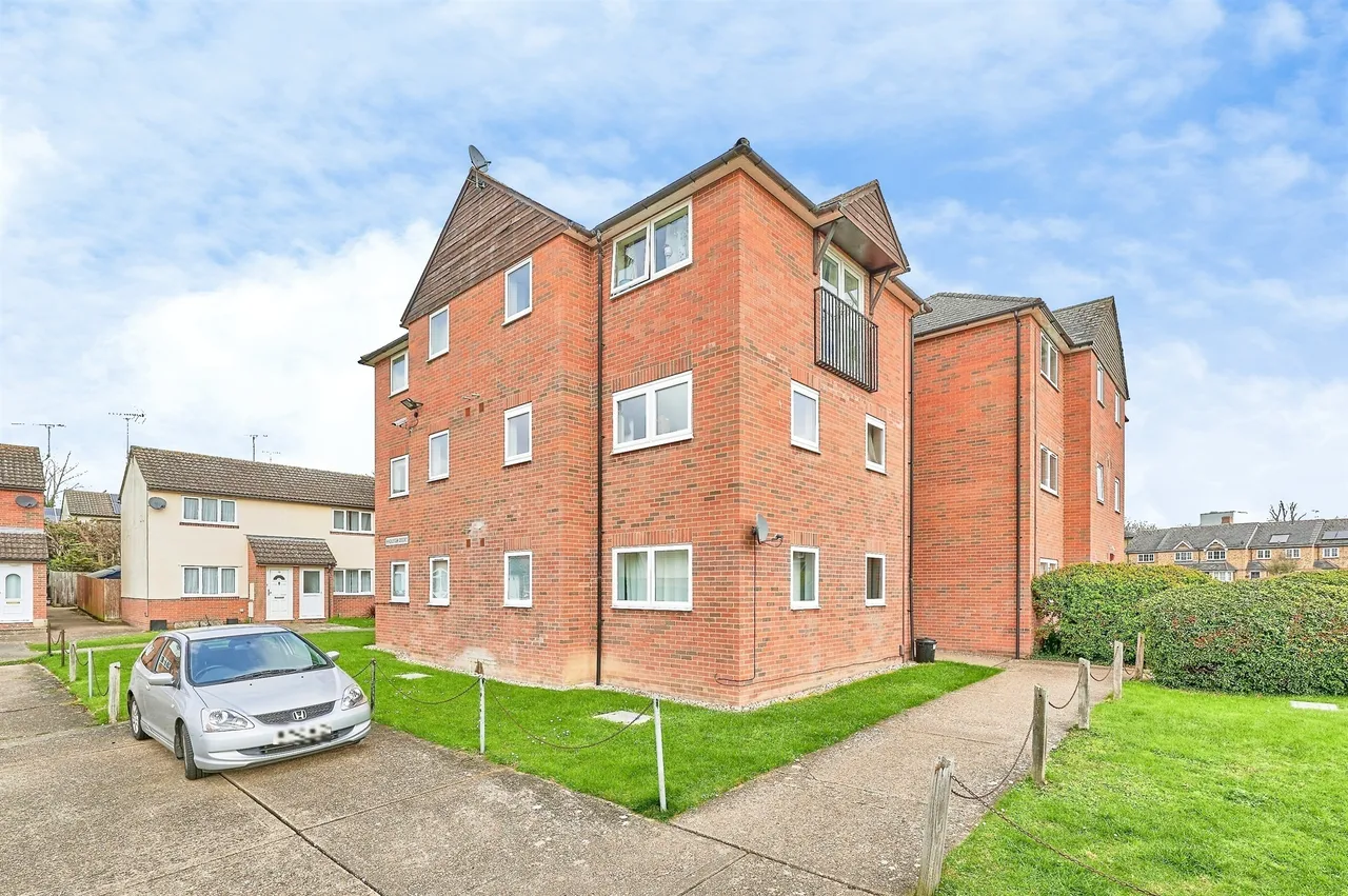 Carnation Drive, Saffron Walden, CB10, photo 8