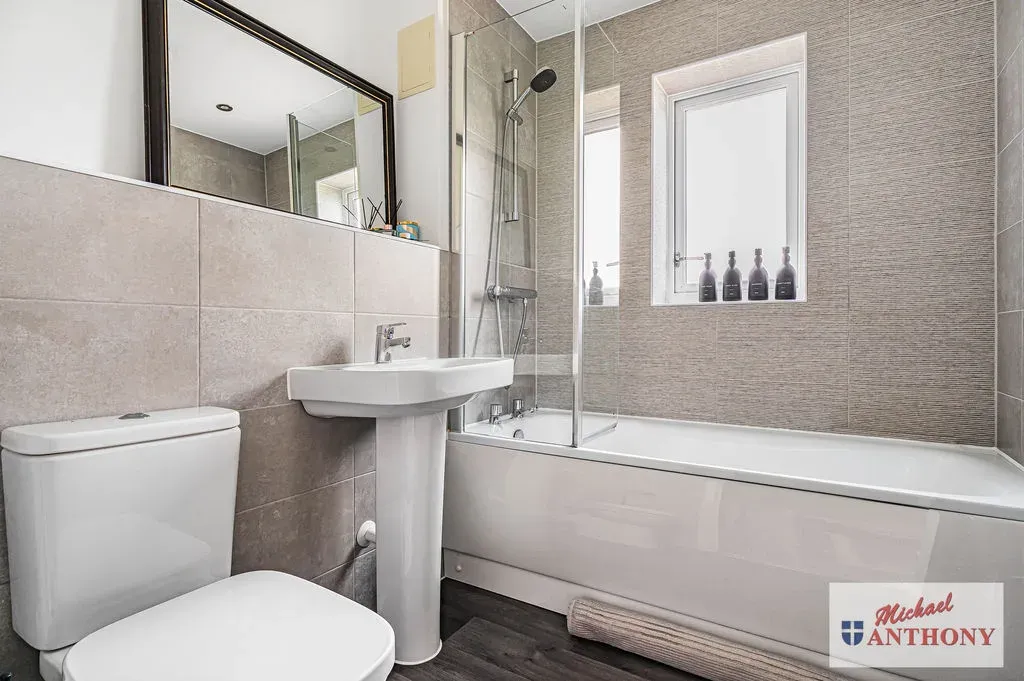 Guildford Avenue, Kingsmead, Milton Keynes, Buckinghamshire, MK4 4JZ, photo 9