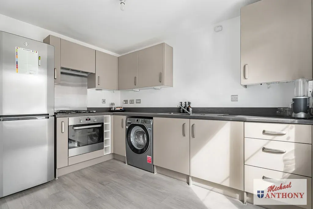 Guildford Avenue, Kingsmead, Milton Keynes, Buckinghamshire, MK4 4JZ, photo 3
