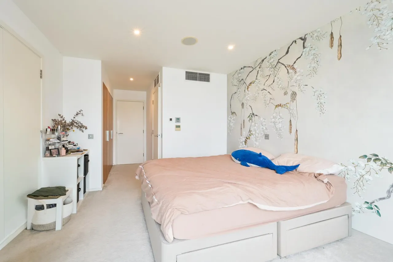 Fairmont Avenue, E14, photo 11
