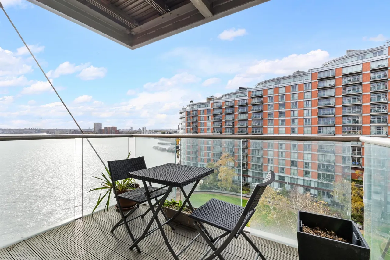 Fairmont Avenue, E14, photo 15