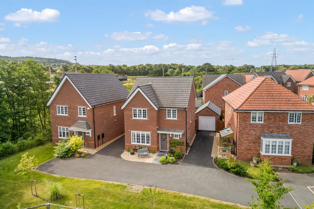 4 bed house for sale — Bar Hill Close, Runcorn, Runcorn, WA7 1UU