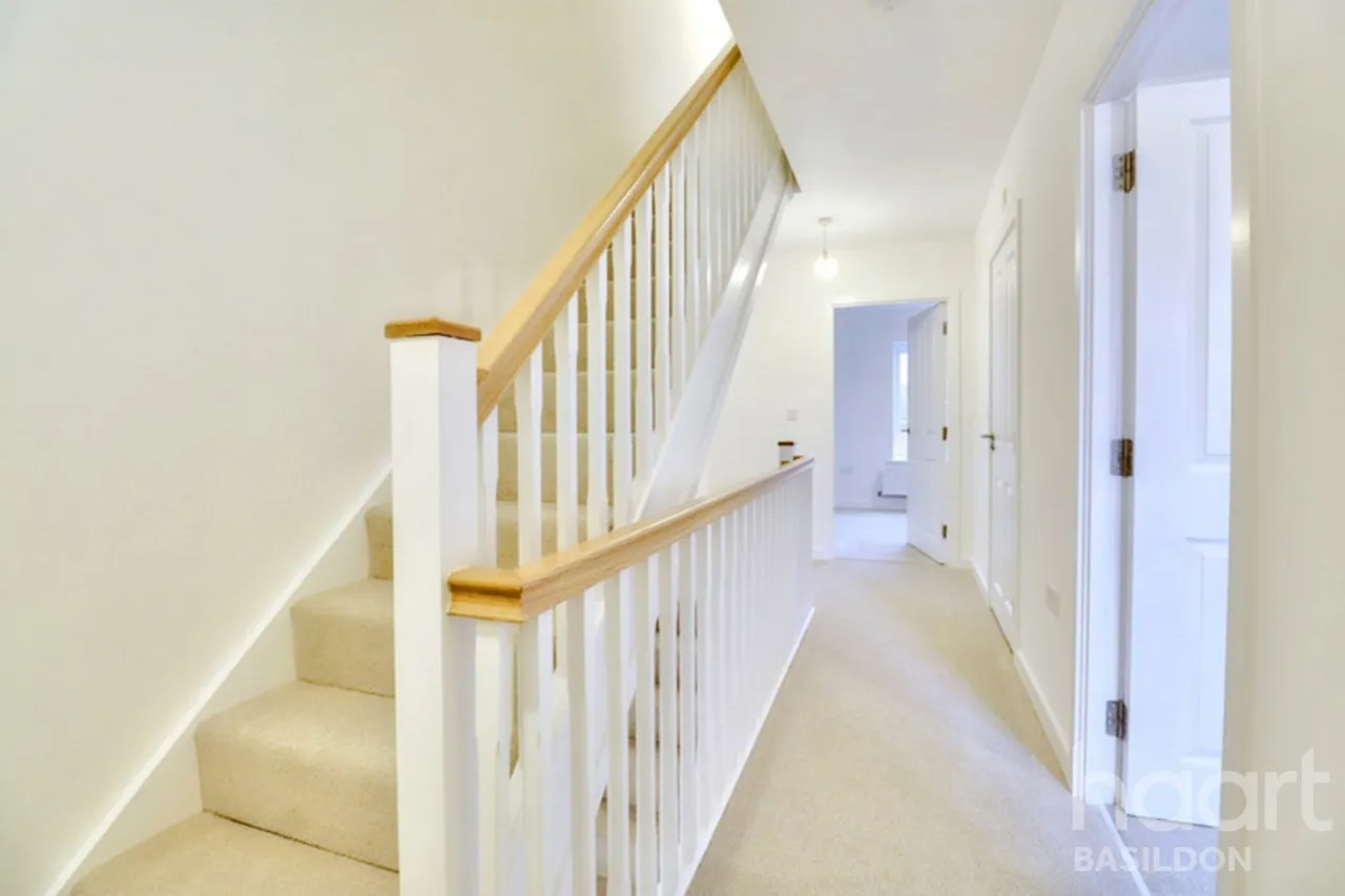 Ghyllgrove Place, Basildon, SS14, photo 16