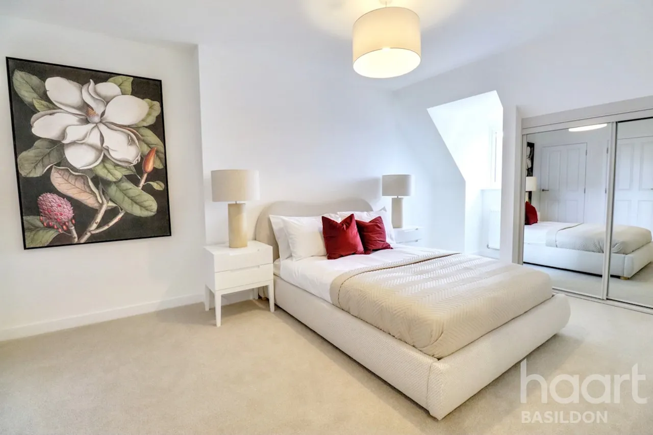 Ghyllgrove Place, Basildon, SS14, photo 12