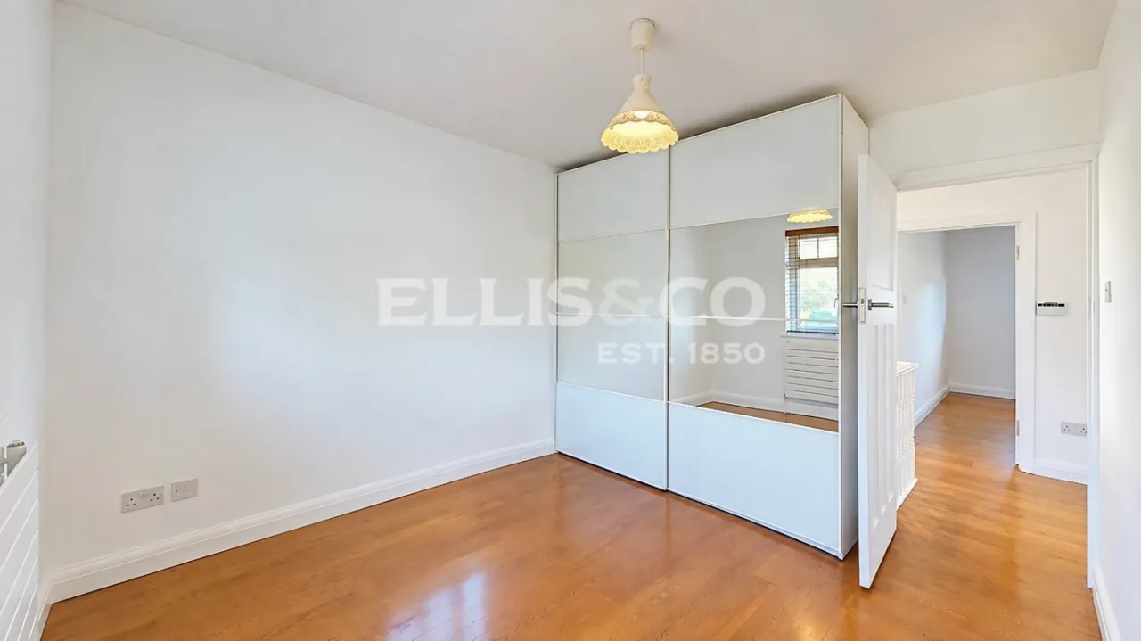 Oaklands Avenue, Watford, WD19, photo 7