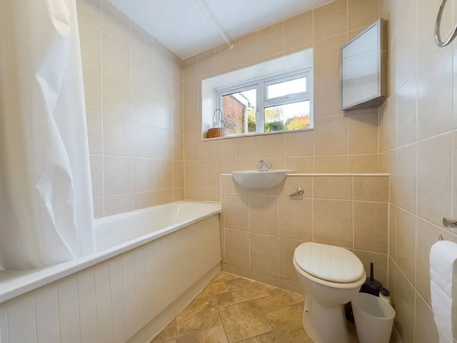 Cornwall Road, Uxbridge, UB8, photo 12
