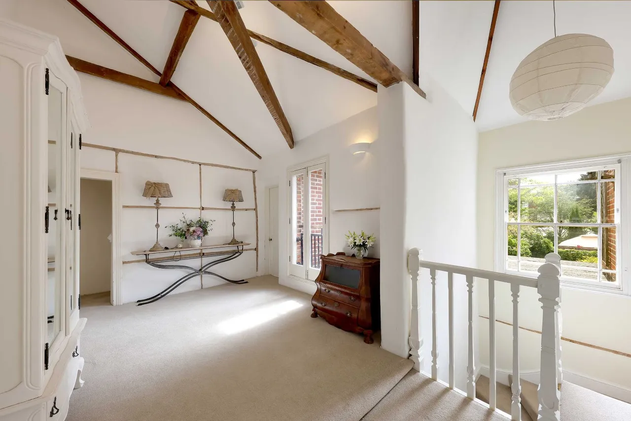 Aylesbury End, Beaconsfield, HP9, photo 12