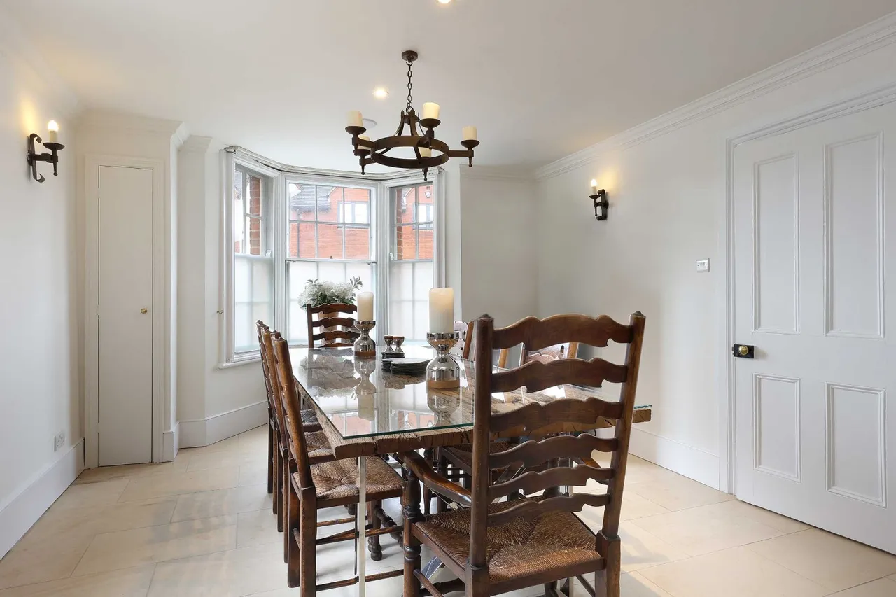 Aylesbury End, Beaconsfield, HP9, photo 9