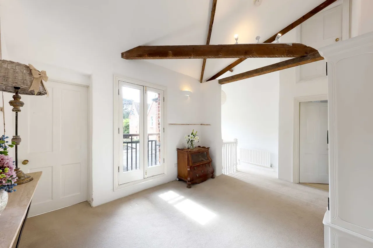 Aylesbury End, Beaconsfield, HP9, photo 17