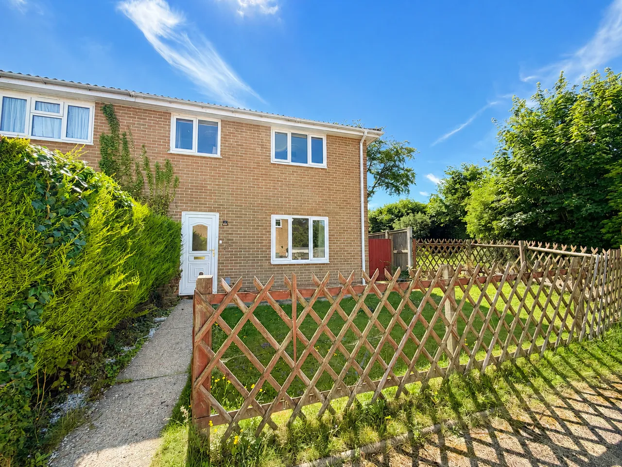 3 bed house for sale, Guilford Avenue, Whitfield