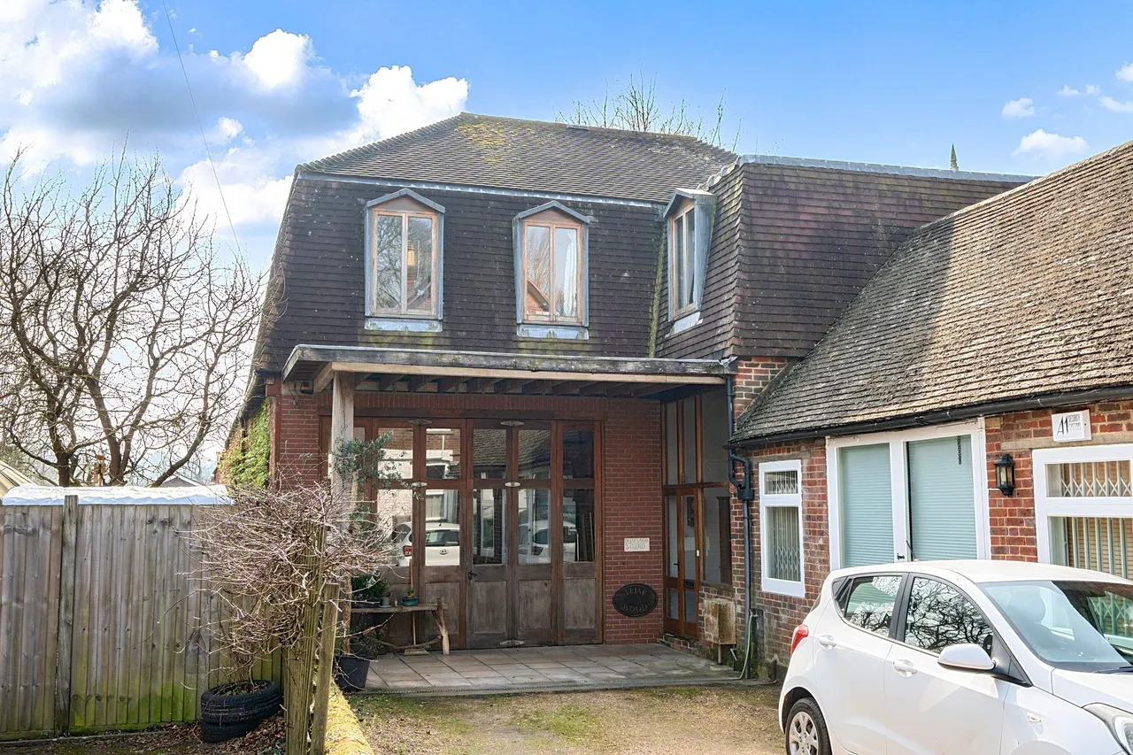 3 bed property for sale, Bepton Road, Midhurst