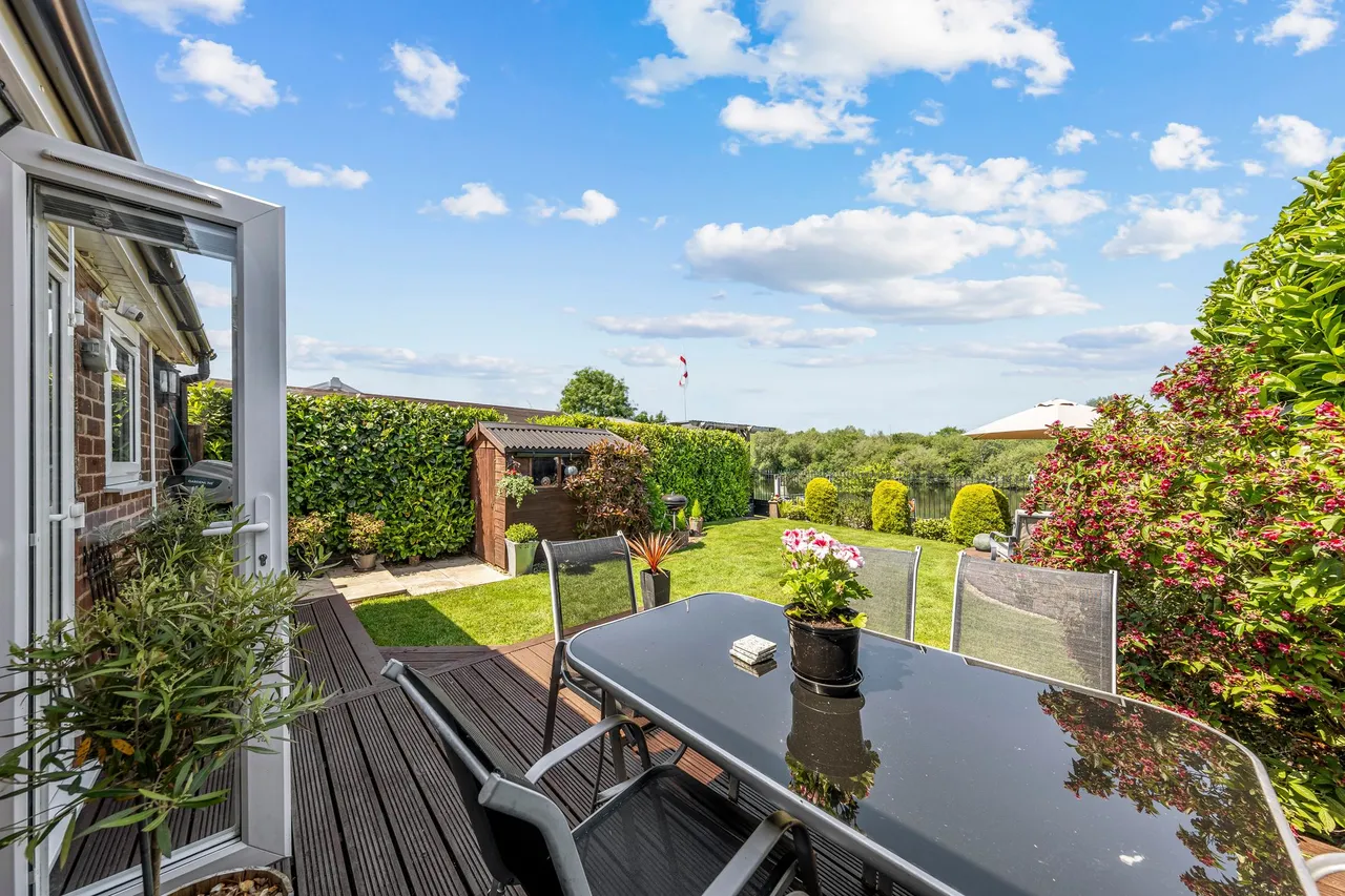 Alderley Road, Thelwall, Warrington, Warrington, WA4 2JA, photo 18