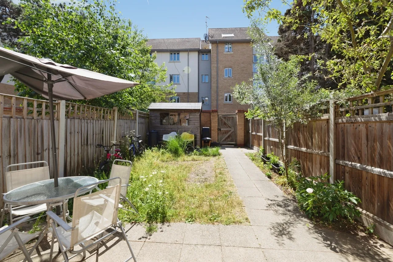 New Mossford Way, ILFORD, Essex, IG6, photo 19