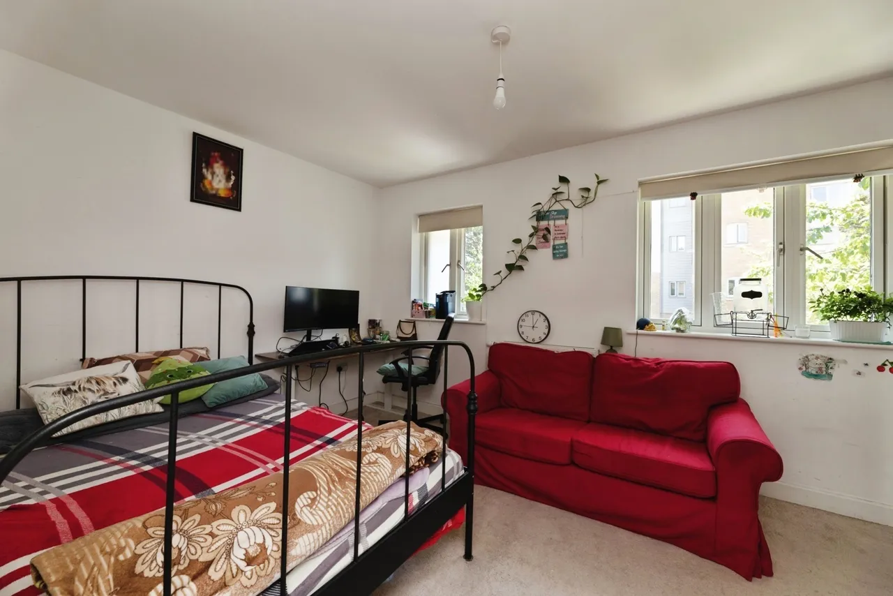 New Mossford Way, ILFORD, Essex, IG6, photo 10