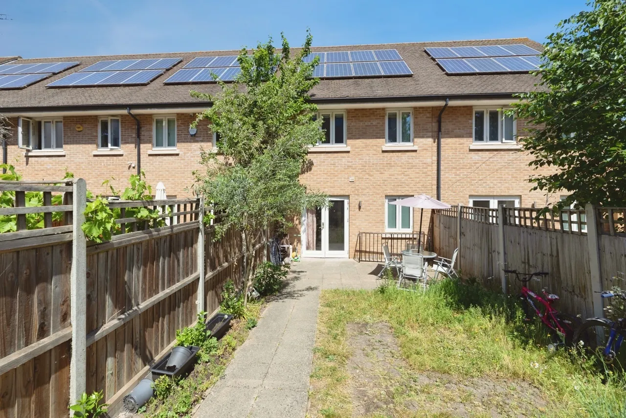 New Mossford Way, ILFORD, Essex, IG6, photo 16