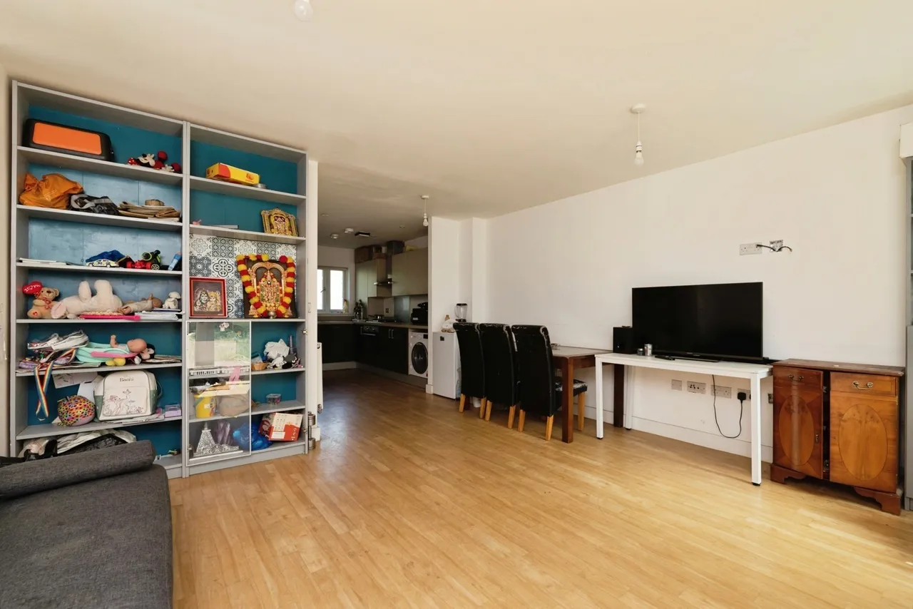 New Mossford Way, ILFORD, Essex, IG6, photo 7