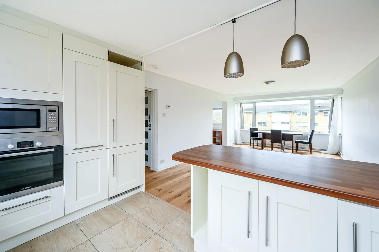 22 The Shimmings, Boxgrove Road, Guildford, photo 5