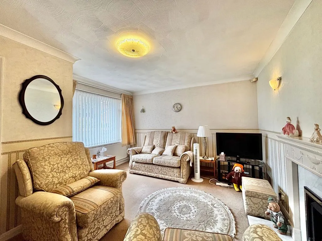 Whitecrest, Great Barr, B43, photo 11