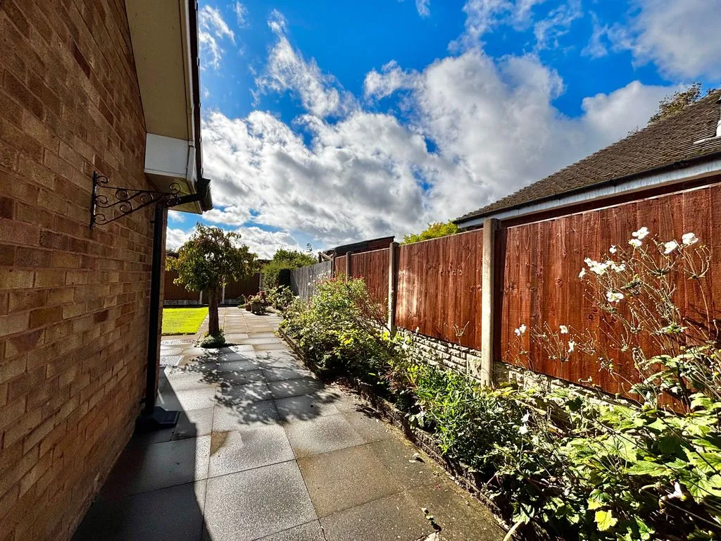 Whitecrest, Great Barr, B43, photo 33