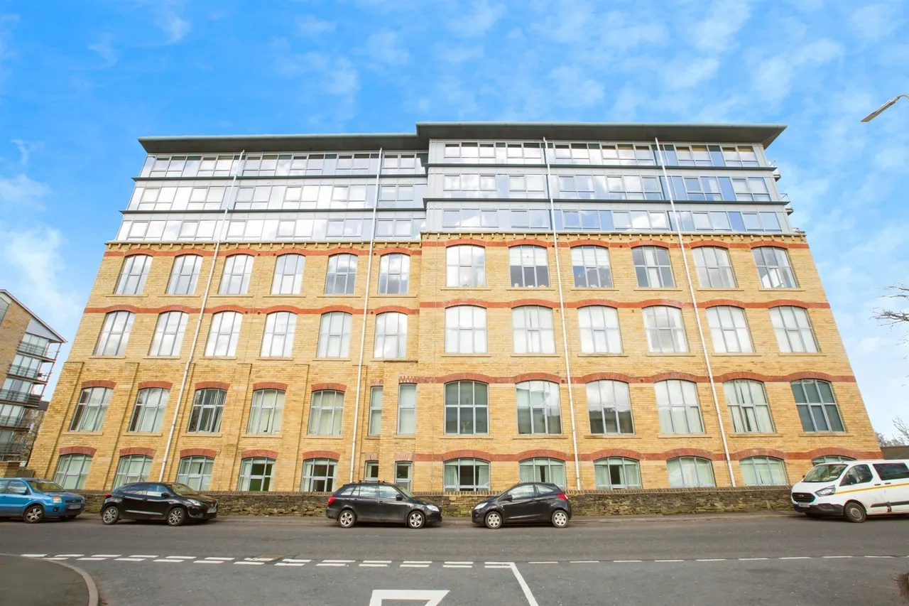 Dewsbury Road, Elland, HX5, photo 18