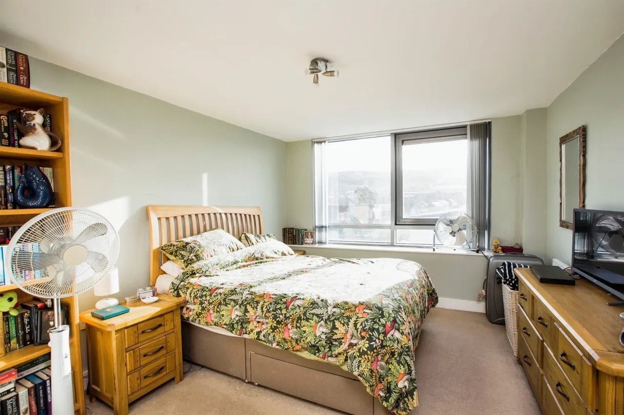 Dewsbury Road, Elland, HX5, photo 16
